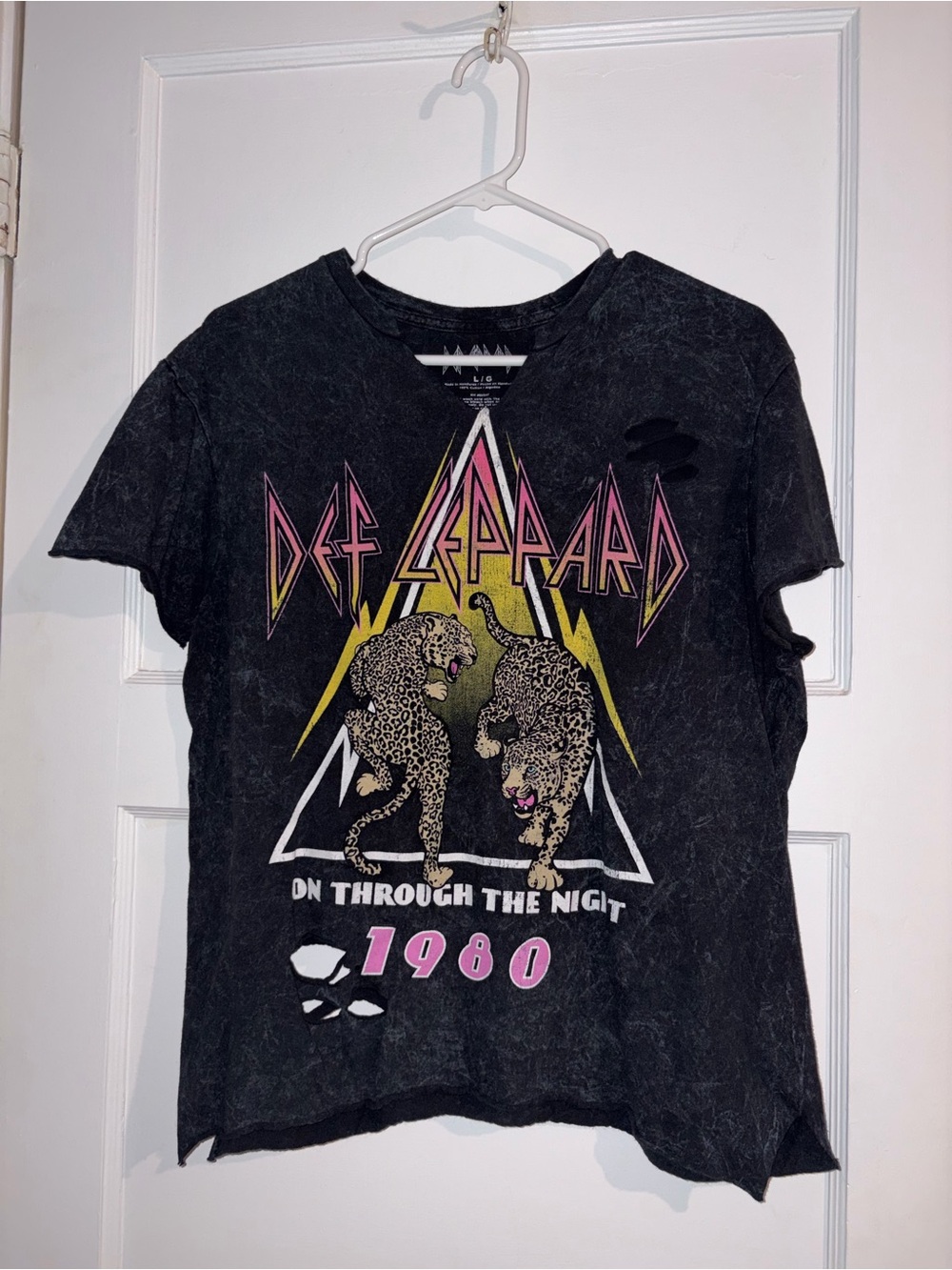 Def Leppard L Black Graphic Band Tee